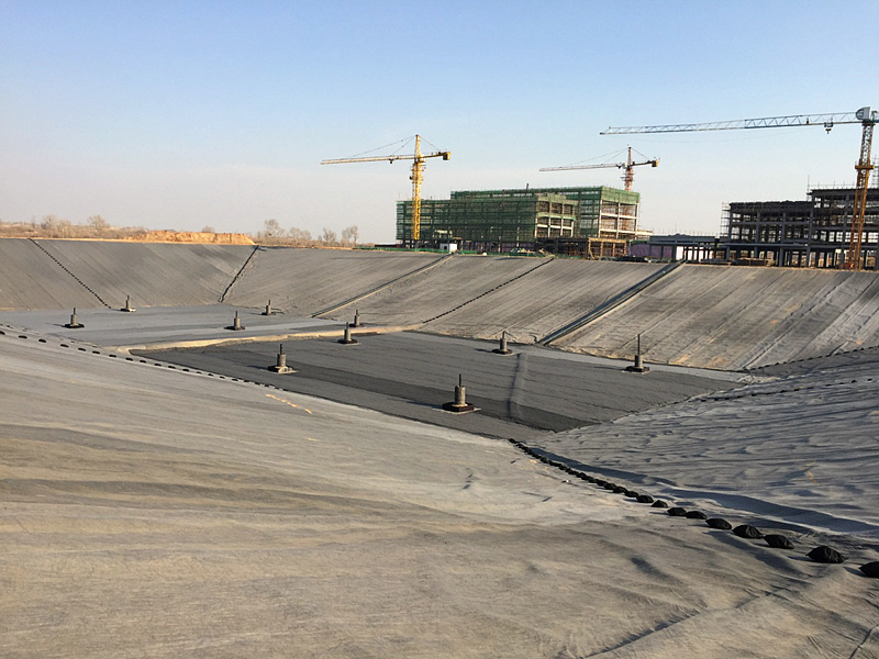 14809218921104605h8i.jpg 榆林危廢安全填埋場全面完工_副本_副本.jpg