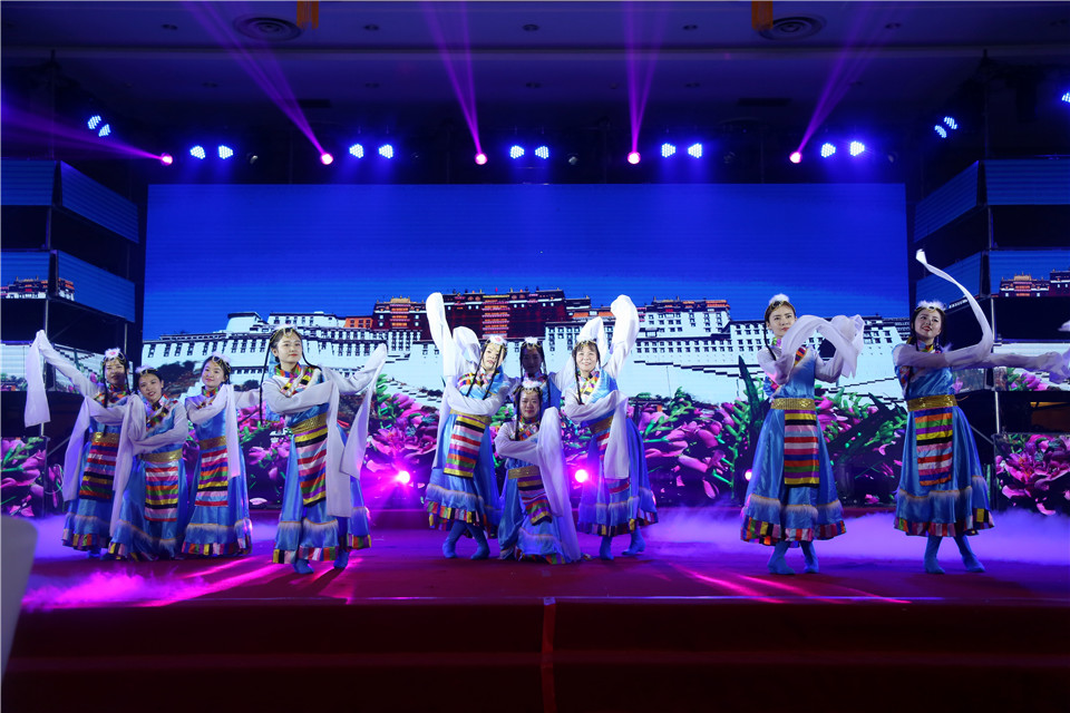 15209118738917943cCk.jpg 0O6A3696.jpg